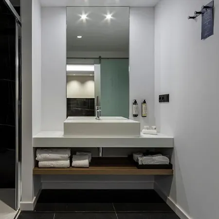 Inffinit Hotel