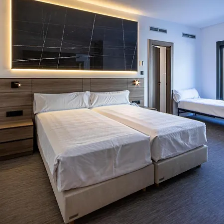 Hotel Inffinit 3*